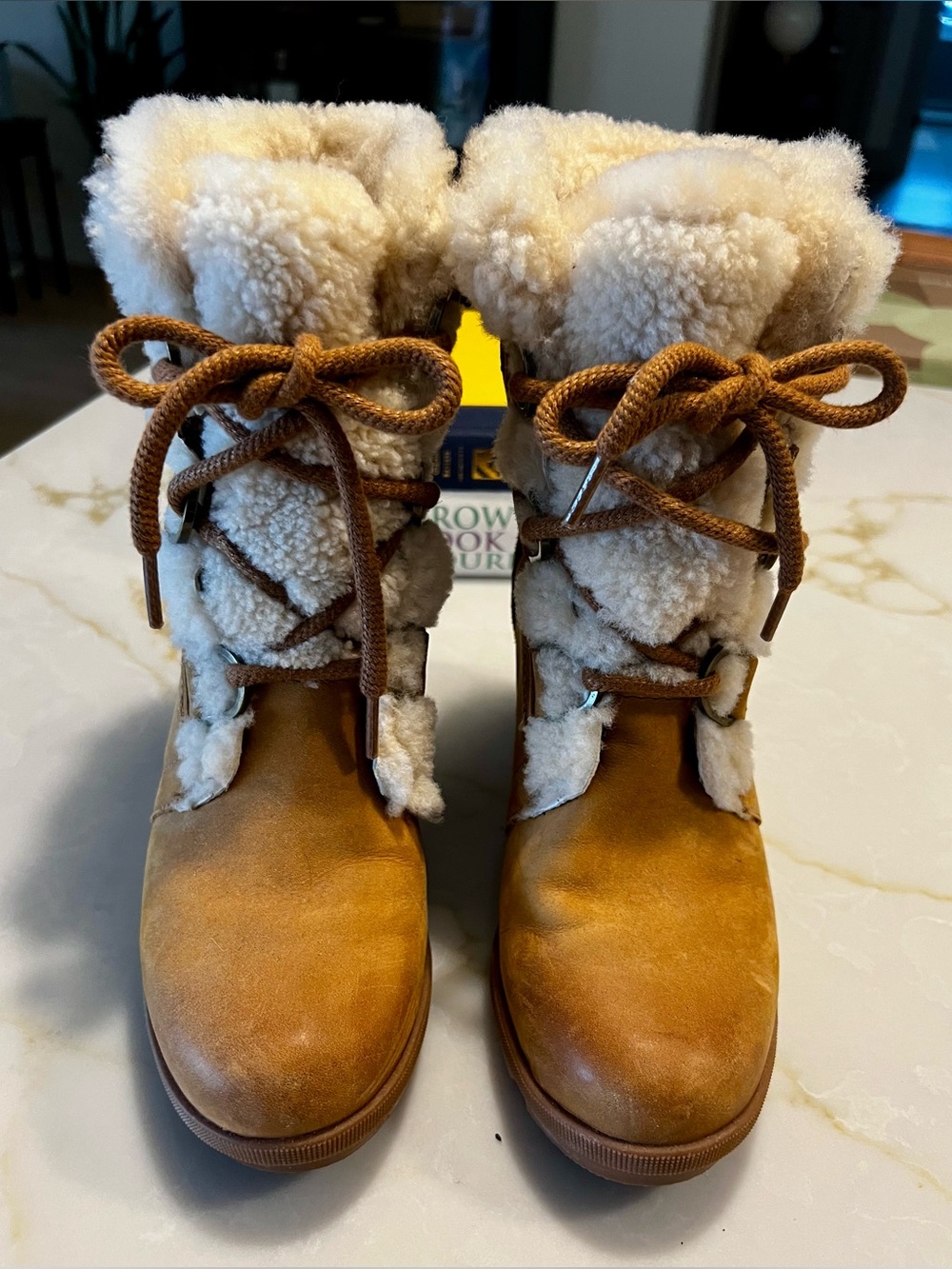 Sorel Joan of Arctic Wedge II Shearling Boots Camel Brown Suede Leather Size 7 - Picture 1 of 6